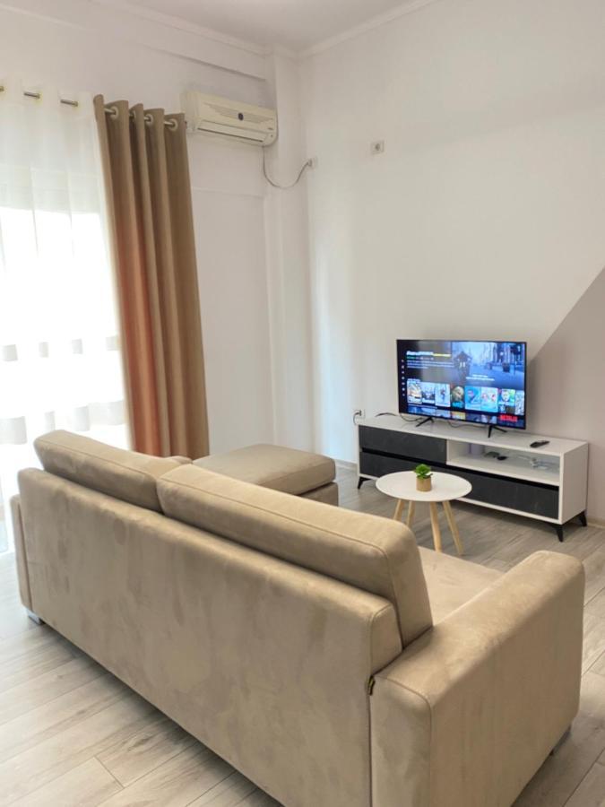 Newly Renovated One Bedroom Apartment In Tirana Buitenkant foto